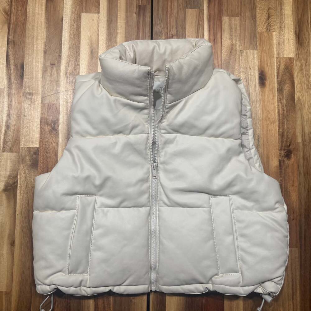 Hollister Cream Cropped Puffer Jacket